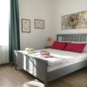 Casa Sansevera Lucques